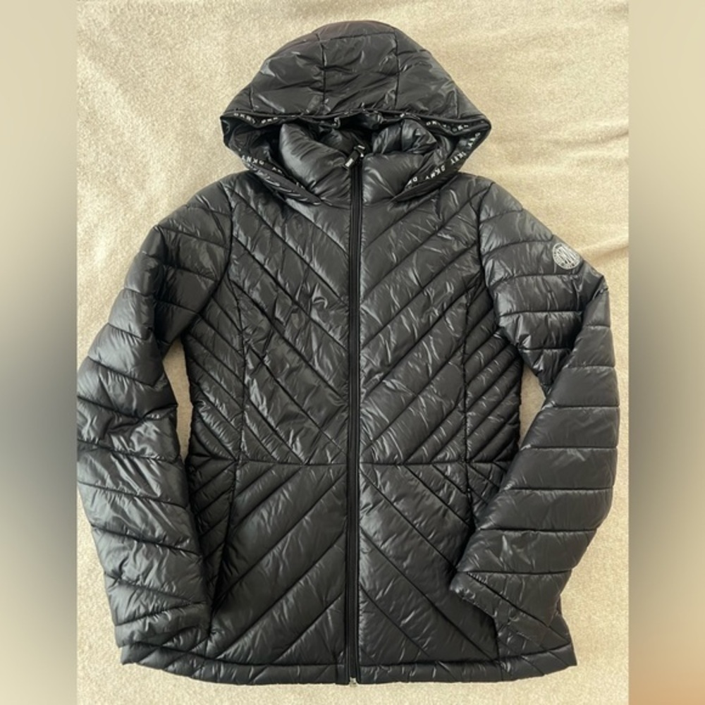 DKNY Packable Puff Jacket - Size M - Great Condition